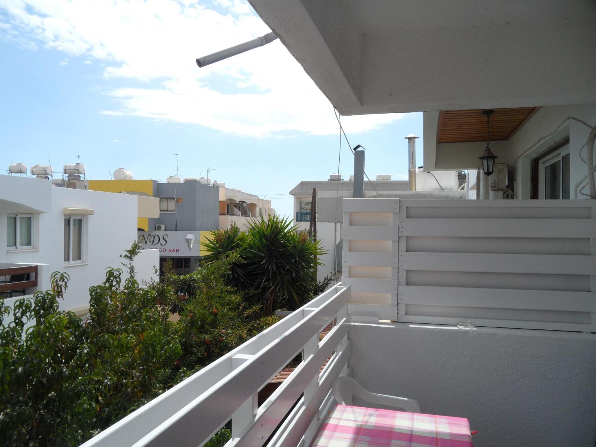 Sunshine Apts, Two Bedroom , Free Internet, No 3 Ayia Napa Exterior photo