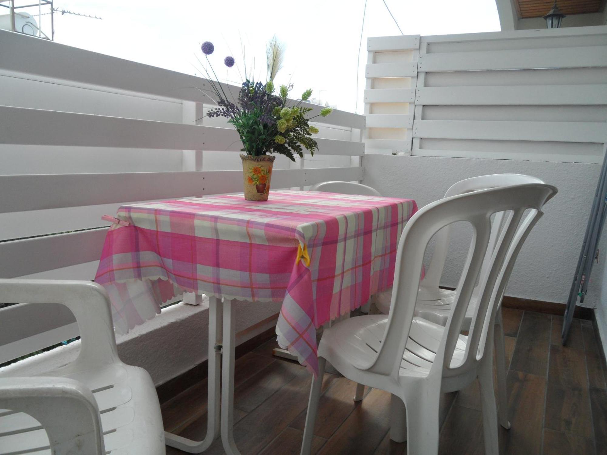 Sunshine Apts, Two Bedroom , Free Internet, No 3 Ayia Napa Exterior photo