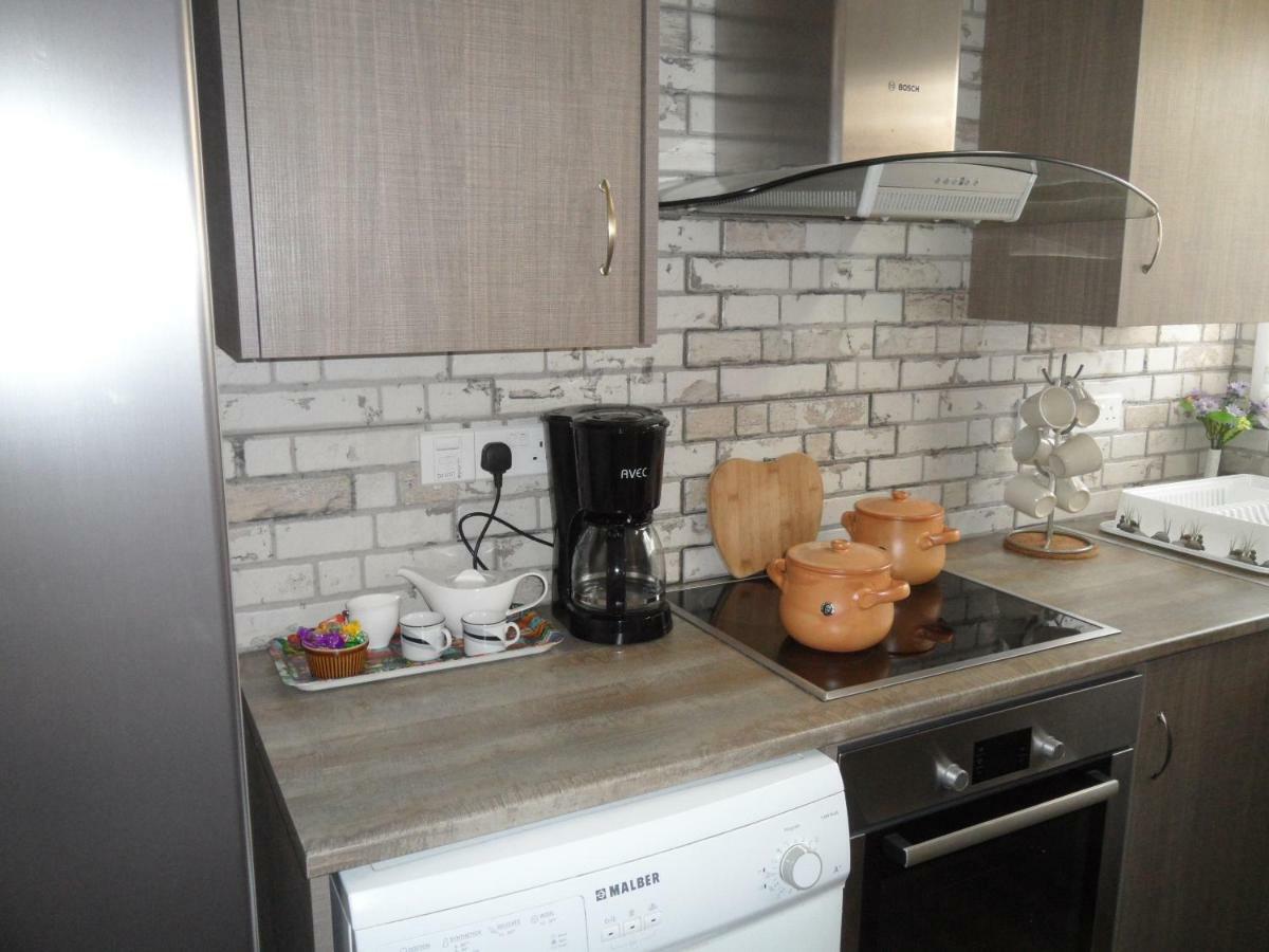 Sunshine Apts, Two Bedroom , Free Internet, No 3 Ayia Napa Exterior photo