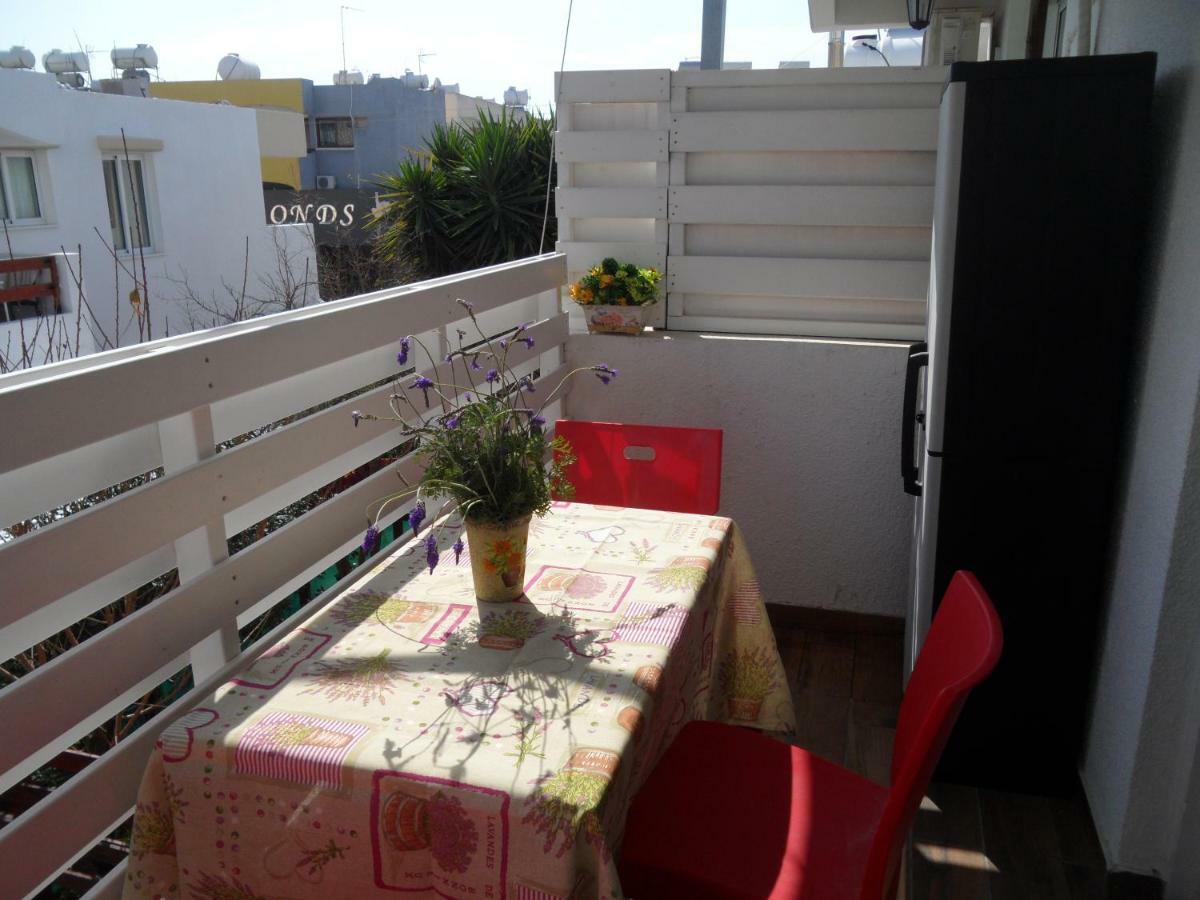 Sunshine Apts, Two Bedroom , Free Internet, No 3 Ayia Napa Exterior photo